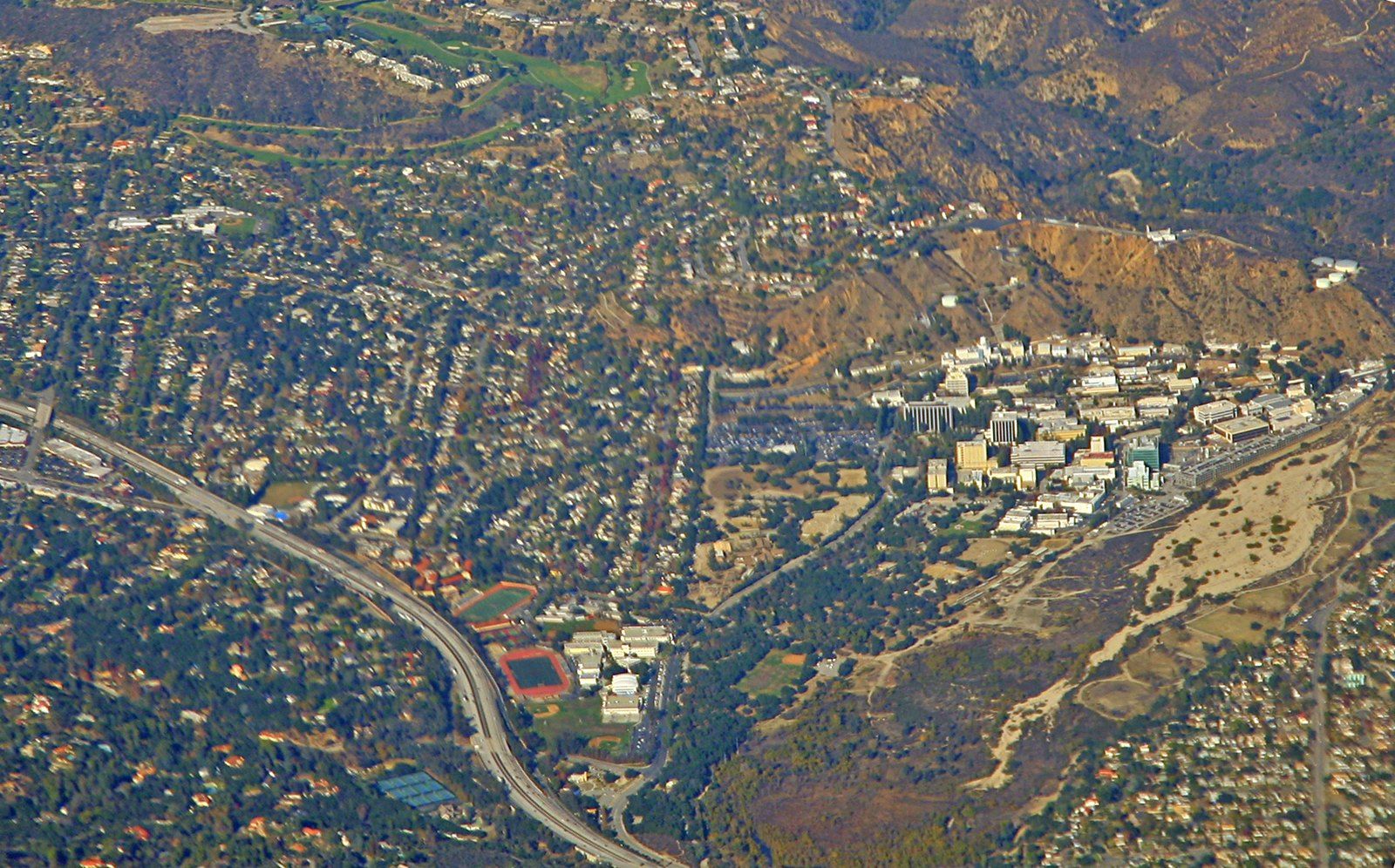 An aerial view of La Cañada Flintridge neighborhoods along the 210 freeway at the foot of, a Wikimedia Commons photograph in the encyclopedia of Mike Kobeissi