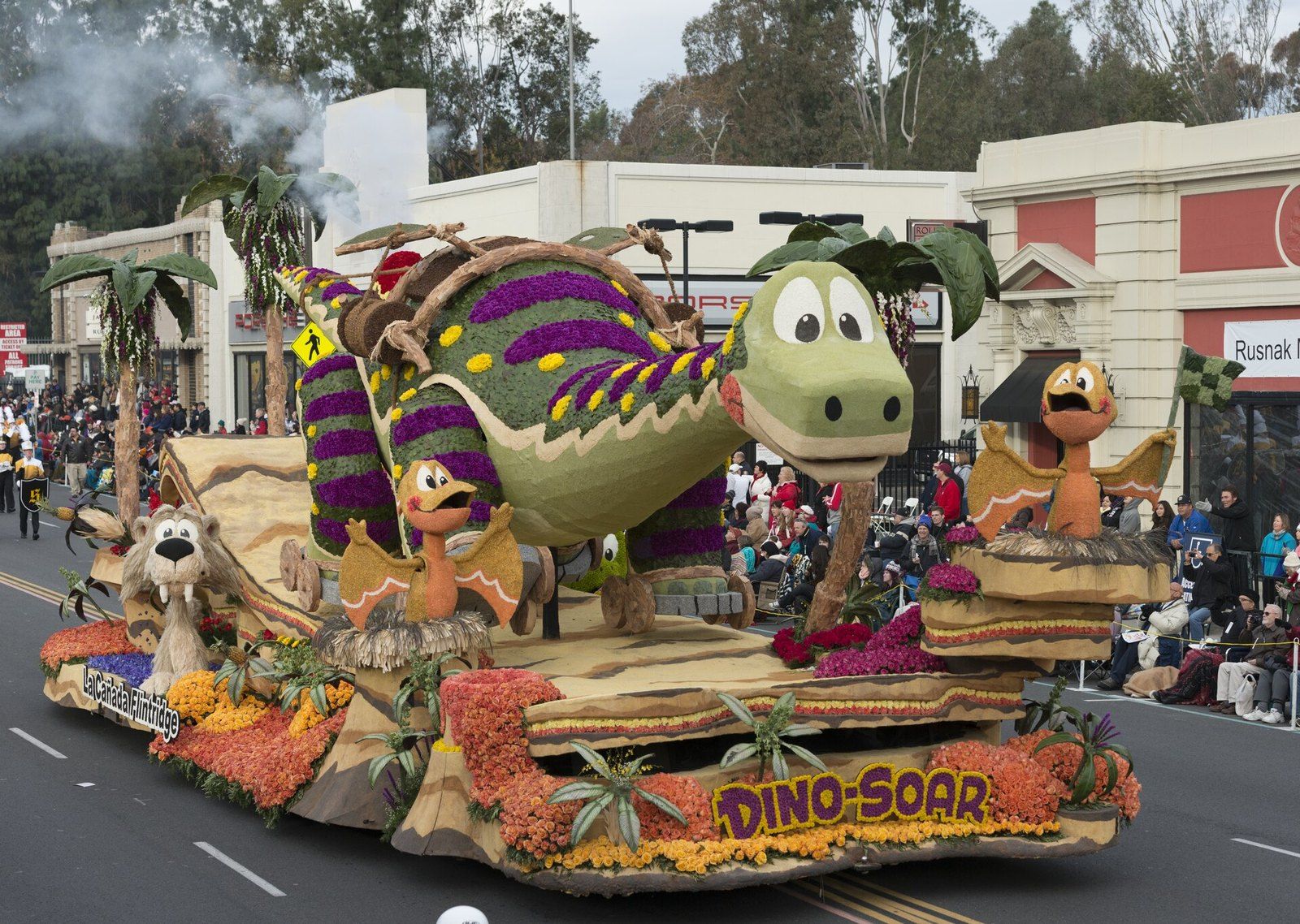The La Cañada Flintridge Tournament of Roses float, a flower covered dinosaur, in the Rose, a Wikimedia Commons photograph in the encyclopedia of Mike Kobeissi